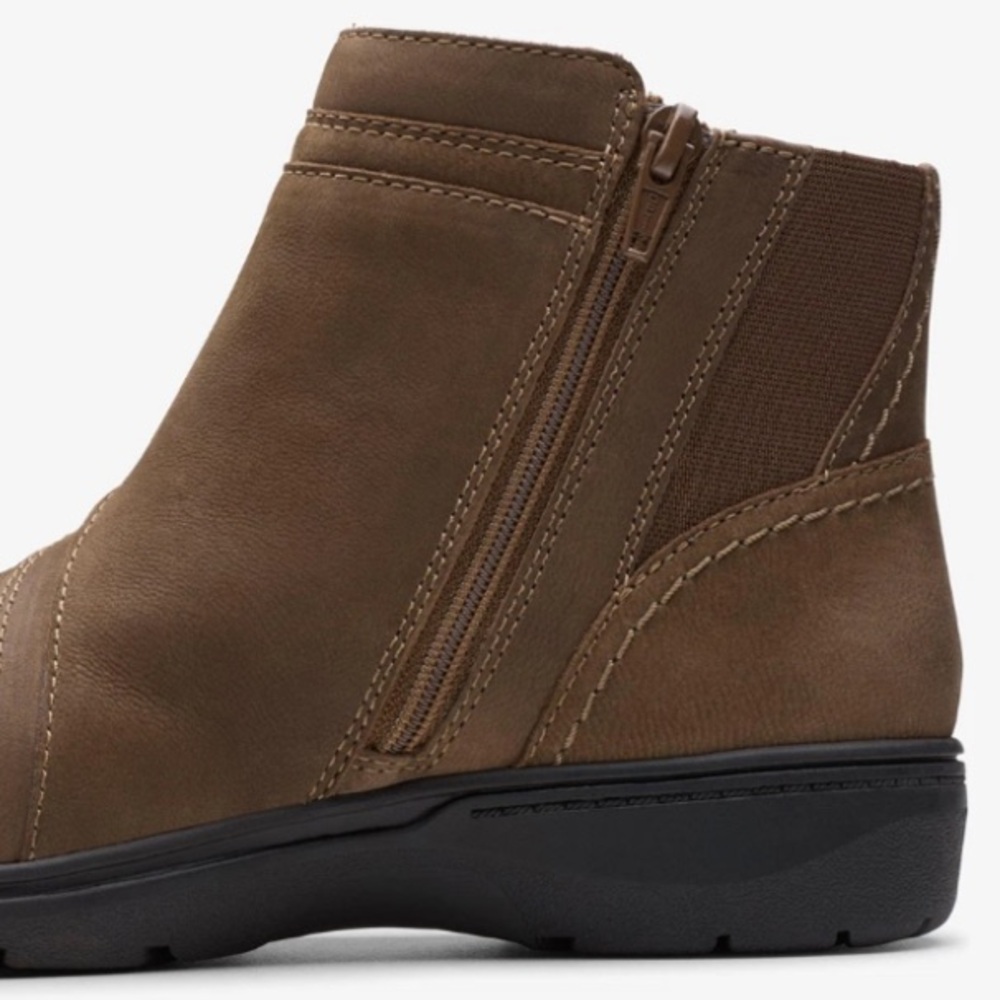 Clarks Collection Leather Ankle Boot Carleigh Style Mushroom Brown Nubuck 8W NIB - Picture 6 of 16
